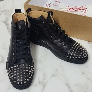 NEW Christian Louboutin Lou Spikes Flat.